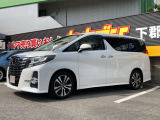 弊社は、九州運輸局の認証工場を併設しており、エンジンオイルやタイヤ等の交換作業はもちろん、点検車検から修理も承ります!国家試験に合格したプロの整備士が、国産車から外車まで丁寧に幅広く対応します!
