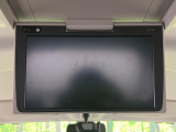 【12型フリップダウン】大画面モニターで後席でもエンタメをお楽しみいただけます。家族や友人とお出かけする機会が多い方に大人気です♪