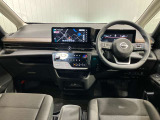 運転席からの視界が左右に広く隅々まではっきりと見渡せます。車の前端も把握しやすく安心して運転できます!