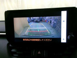 バックモニター付で後方視界もアシスト