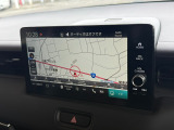インテリアに馴染む純正ナビがついております。Honda自慢のインターナビは渋滞情報だけでなく天気情報、災害情報、安否情報など多彩な情報をご提供するHonda独自の「通信型ナビ」となっております。