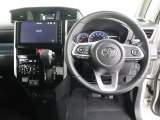 見通しのよいすっきりとした視界で、誰でも運転しやすいです。運転のしやすさは疲れにくさにも繋がりますよ♪