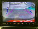 【バックモニター】ガイドライン表示機能付きバックカメラ装着車です。バックでの駐車時など後方の安全確認ができて安心安全です♪