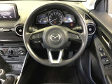 ハンドルも手にしっくり馴染み、握りやすくしっかり車の情報が伝わってきます。