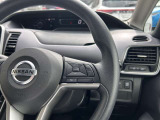 設定した一定の車速で走行する『クルーズコントローラ』装備です。