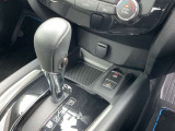 運転席まわりの画像です。