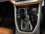 滑らかな加速と上質な操作感を実現する、CVT(無段変速機)によるスムーズなシフトフィールです
