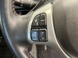 ステアリングスイッチ付きでハンドルを握ったまま、目を離さず様々な機器の操作が可能です!