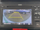 ◆【バックモニター】後ろのカメラの映像をモニターに映し出すことができます!後方の見えない死角や、障害物との距離感をしっかり確認することができます!駐車が苦手な方におすすめです。