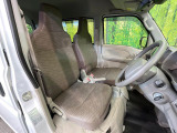 運転席シート廻りは使用感も少なく、良好な状態となっています。丁寧に使われていたことがよくわかりますね。