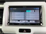 ナビゲーション装着車です。