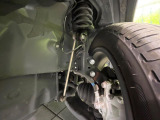 お車を安心してお乗りいただく為には、足回りの定期点検が欠かせません。サービスサポート(有償保証)では無料点検もご提供しており、安心のカーライフをお過ごしいただけるサポート体制が整っています。