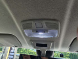 天井部ルームランプはオプションのLEDに交換済み☆