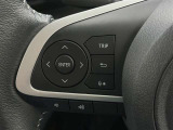ステアリングスイッチ装備!運転しながら手元でオーディオの操作などができます。
