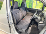 運転席シート廻りは使用感も少なく、良好な状態となっています。前オーナー様が丁寧に使っていたことがよくわかりますね。