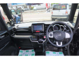 運転席から見た俯瞰図です!ドライバーが操作しやすいよう配置されています♪
