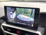 【パノラミックビューモニター】専用のカメラにより、上から見下ろしたような視点で360度クルマの周囲を確認することができます☆縦列駐車や幅寄せ時に活躍してくれます♪