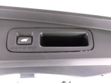 ボタン1つで開閉できて、荷物の積み下ろしに便利なパワーテールゲートを装備。