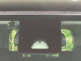 【スマートアシスト】走行中に前方の車両等を認識し、衝突しそうな時は警報とブレーキで衝突回避と被害軽減をアシスト。より安全にドライブをお楽しみいただけます。