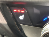 フロント両席にはシートヒーターが付いています!寒い日に便利な装備ですね。