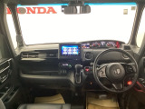 機能的なコックピット。快適な運転を楽しめます。