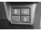 いつでも、どんな場面でも、不安なく安心して運転できるように、ドライバーと一緒に周囲に気を配り、もしもに備える、Honda SENSINGのさまざまな機能や装備が充実しています。