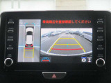 パノラミックビューモニター&バックモニター♪車両の前後左右に搭載した4つのカメラの映像を合成し、車を真上から見ているような映像を表示♪