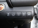 電動バックドア付♪スイッチを押すと自動でバックゲートの開閉が出来て手荷物が多くてもラクラク開閉!