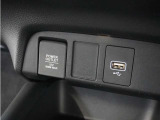 12V電源ソケット、USB接続端子!使いやすい場所に!装備が充実しています♪