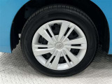 タイヤサイズは165/65R14!残り溝は6ミリ程度です!ホイールキャップに傷があります。
