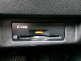 ETC2.0装備♪従来のETCの高速利用料金の収受だけではなく、渋滞回避や安全運転支援といったドライバーに有益な情報を提供してくれます♪