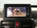 【ナビ機能】多彩なメディアに対応するナビゲーション。ドライブ中のリラックスタイムを演出します。お出かけの楽しさが広がる、毎日の通勤やお買い物に嬉しい装備です。