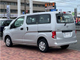 県外のお客様もご安心ください 手続きは書類を郵送いたしますので来店しなくても大丈夫 納車もご自宅までお届けいたします 来店納車も可能です、諸費用が安くなるのでご相談ください