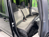 運転席まわりには十分なスペースがあり、大柄な方でもゆったり運転していただける環境です。