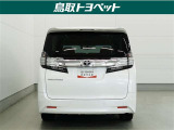 TOYOTA認定中古車とは 【1】まるごとクリーニング【2】車両検査証明書【3】ロングラン保証 この『3つの安心』をセットにした中古車のブランドになります。