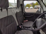 運転席は狭くありません