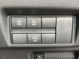 両側オートスライドドアです。インテリジェントキーや運転席のスイッチで簡単にドアの開閉ができるので、とても便利な装備です♪