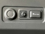 ラゲッジルームに100V AC電源(1500W)付き!キャンプや万一の災害時には非常用電源としても活用できます!