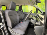 運転席シート廻りは使用感も少なく、良好な状態となっています。丁寧に使われていたことがよくわかりますね。