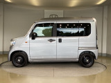 車両状態証明書付き車両です。車両状態を検査員が評価をし、結果を点数で表示しております。1台1台プロの目で事細かにチェックしている車両ですので、ご安心してお買い求めしていだけます。