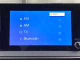 ブルートゥースに接続することにより、スマホに入ったお気に入りの音楽を車内で楽しむことができます♪あると本当に便利な機能になっています!