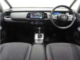 ◆視界広々で非常に運転しやすくロングドライブでも疲れを感じさせないすっきりとまとまったインパネ周りです。