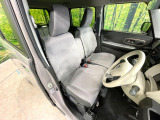 運転席シート廻りは使用感も少なく、良好な状態となっています。丁寧に使われていたことがよくわかりますね。