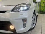 【LEDヘッドライト】悪天候や夜間走行時も良好な視界を確保し安心して運転できる高輝度LEDヘッドライトを装備!点灯速度が早く、消費電力も抑えられています。