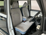 【運転席・助手席】内装ルームクリーニング済みです。しっかり綺麗にしていますので、是非、お確かめください。車に自信があるからこそ、是非一度ご来店頂き内外装も見てもらえると幸いです。