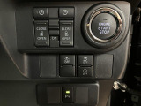 リヤのスライドドアを電動で開閉することが可能になっています☆運転席からもリモコンキーからもドアのハンドルからも開閉が可能です☆