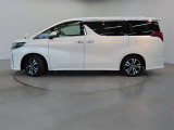 両側パワースライドドア付きだから、狭い駐車スペースなどでの 乗り降りラクラク!小さなお子さまのいるご家庭には嬉しい装備。