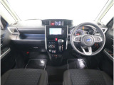 視界の良さが魅力の運転しやすいコックピット。シンプルで操作性に優れたインパネデザインと、SUBARUならではの安全性能への徹底したこだわりが光る視界設計です。