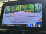 【バックカメラ】駐車時に後方がリアルタイム映像で確認できます。大型商業施設や立体駐車場での駐車時や、夜間のバック時に大活躍!運転スキルに関わらず、今や必須となった装備のひとつです!