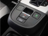 オートブレーキホールド機能付き電子パーキングブレーキ!ブレーキペダルを足から離しても停車状態を保ちます。アクセルを踏めば自動でブレーキが解除され、発進可能!